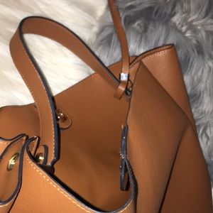 simple leather purse